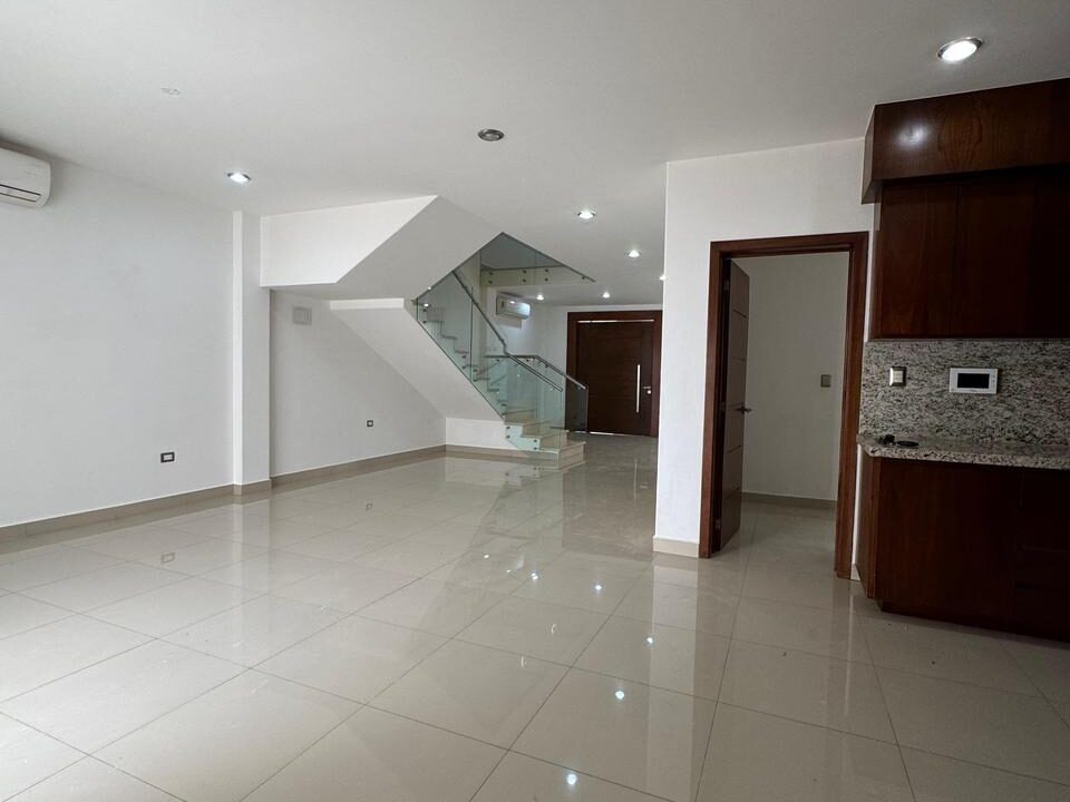 WhatsApp Image 2026-03-12 at 9.53.22 PM (4)